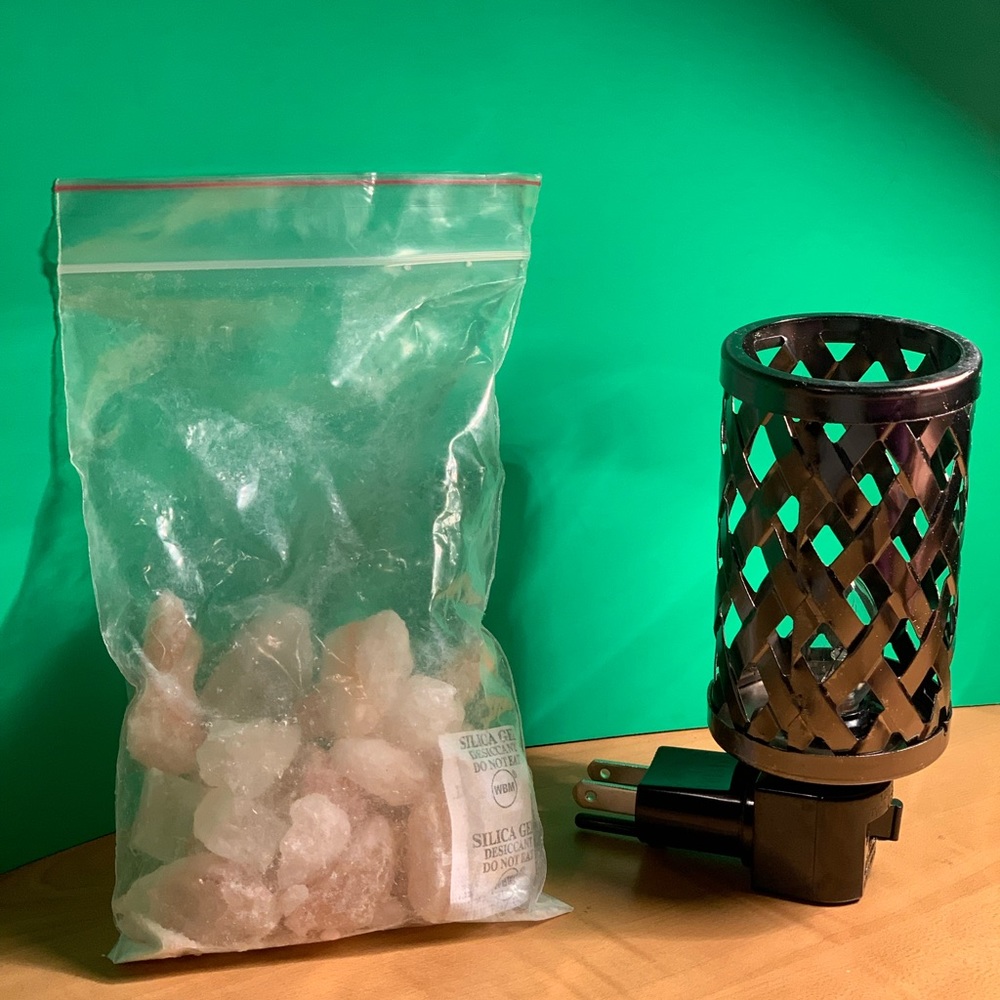 Salt Crystal Lamp Nightlight - Picture 4 of 5